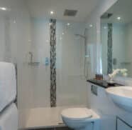 Elegance bathroom 1